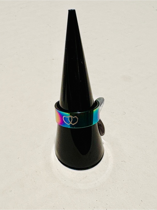 None Jewelry - Iridescent Rainbow Heart Ring Band Steel 7.5 Green Purple Pink